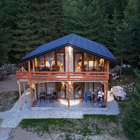 Bujtina Arturi Hotell Valbona Exteriör bild